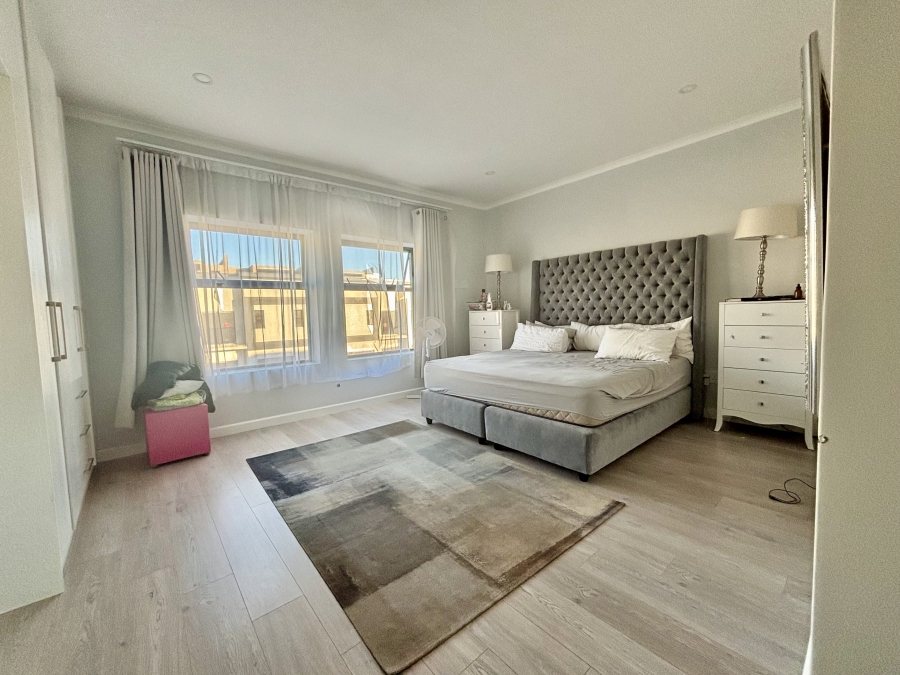 4 Bedroom Property for Sale in Sandown Western Cape